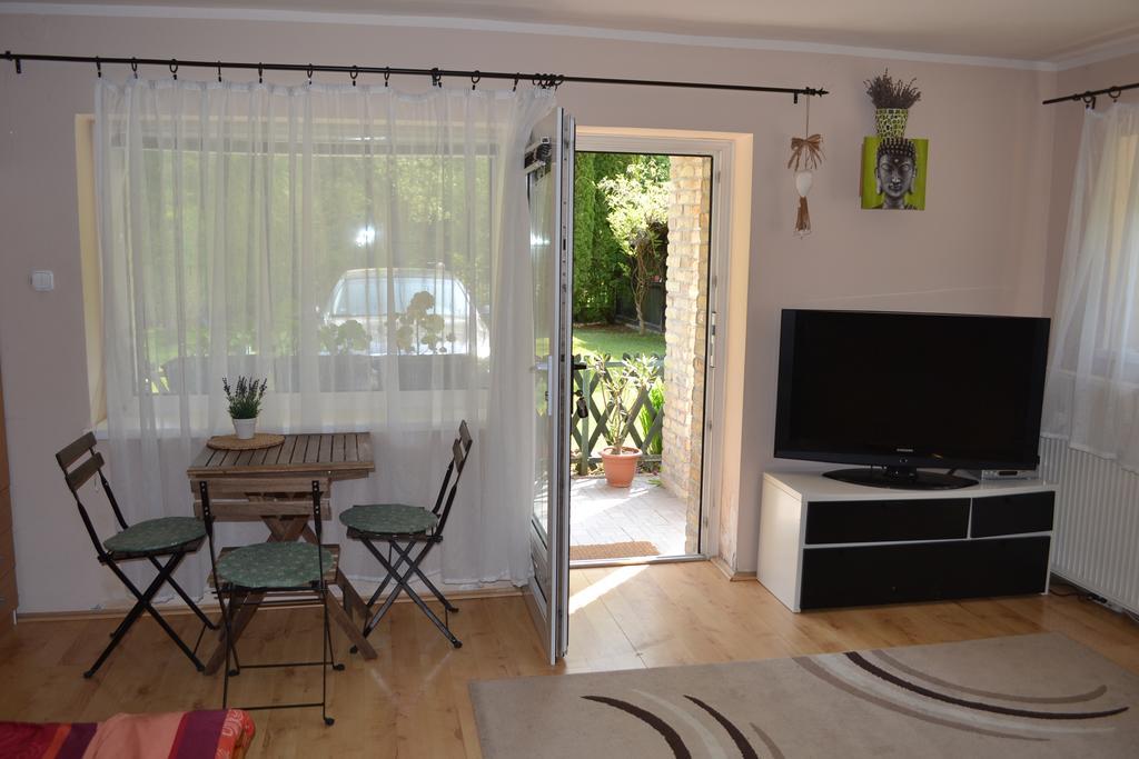 Tulipan Apartman Eger Bagian luar foto
