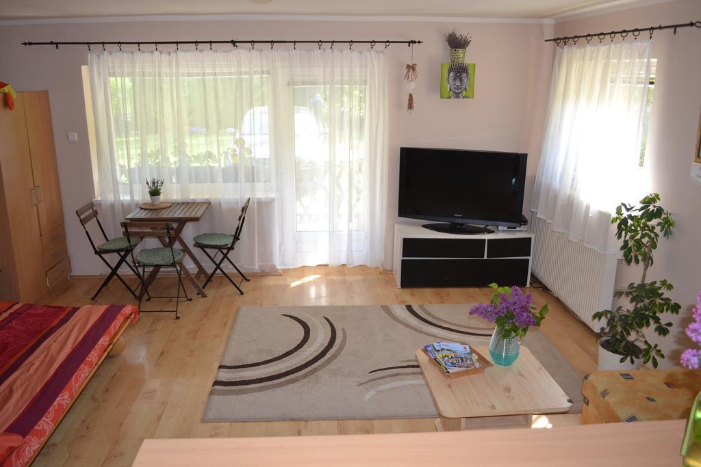 Tulipan Apartman Eger Bagian luar foto